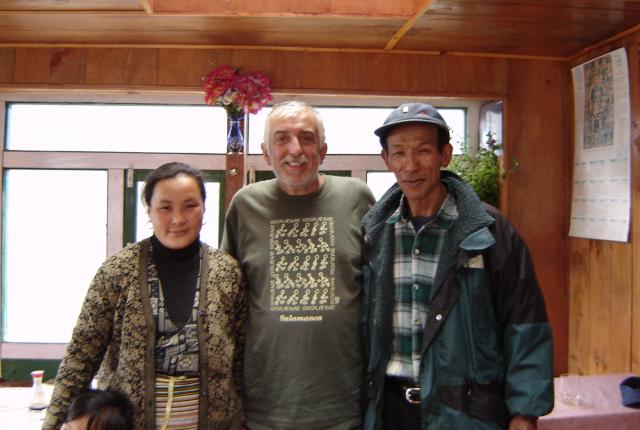 Tendy Sherpa e a mulher receberam-nos no seu lodge
