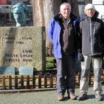 No Largo do Eiró, junto ao busto de Torga